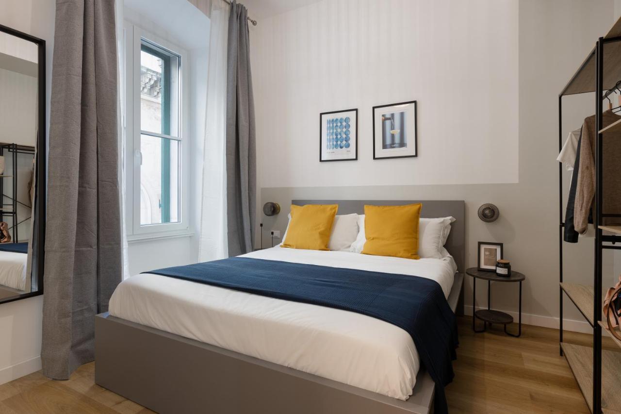 Timeless 2-bedrooms Flat * Trieste